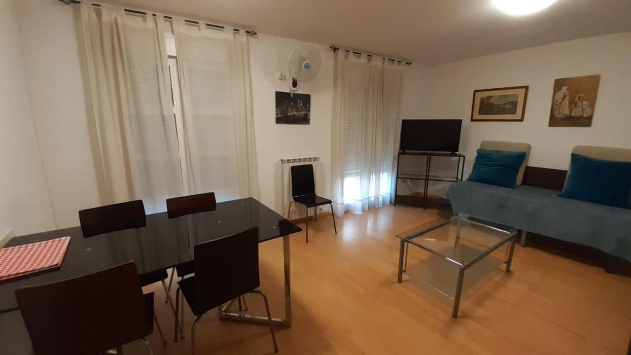 Apartamentos Auhabitat Zaragoza, edificio de apartamentos turísticos con facilidad de parking Exterior foto
