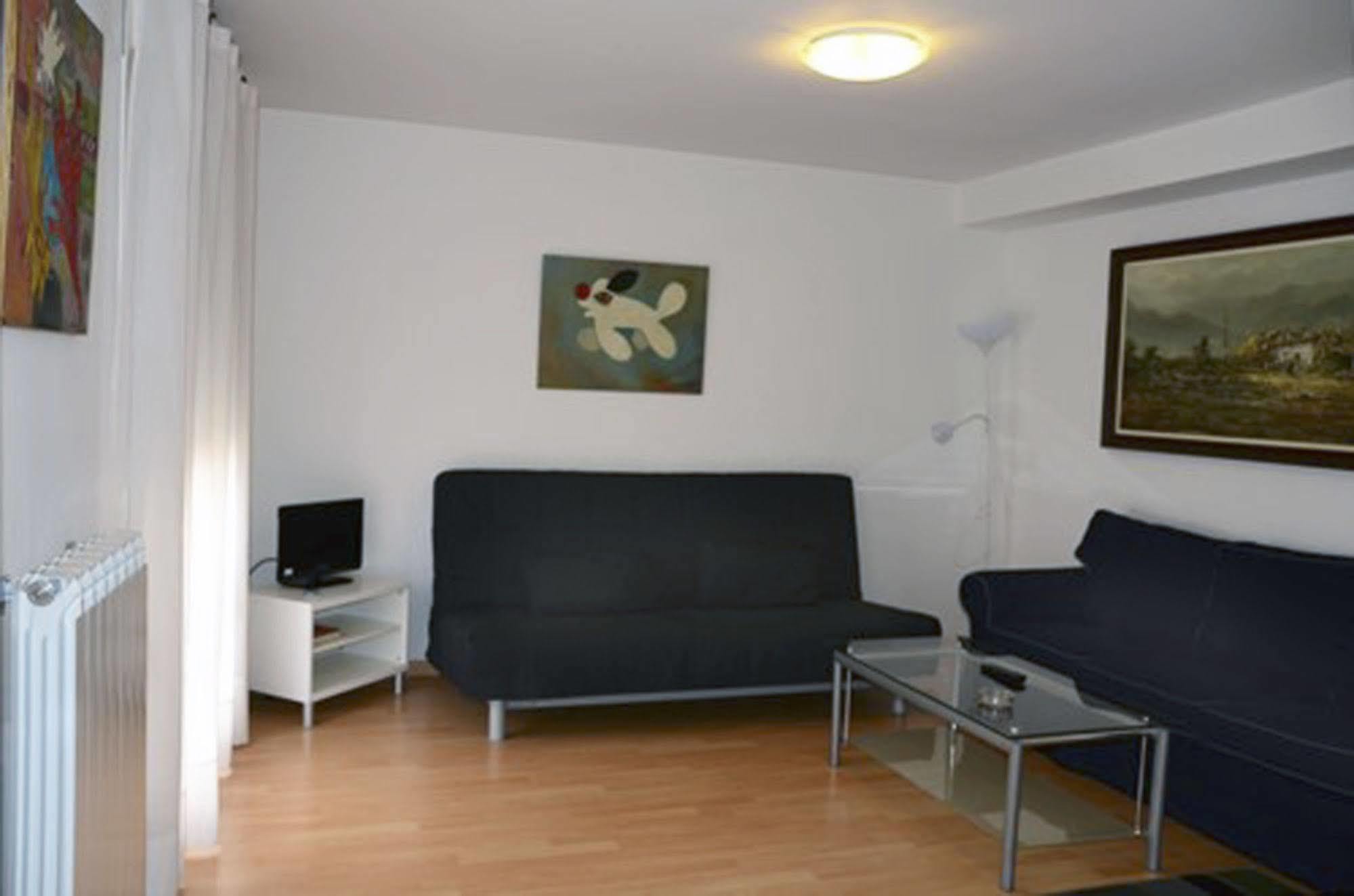 Apartamentos Auhabitat Zaragoza, edificio de apartamentos turísticos con facilidad de parking Exterior foto