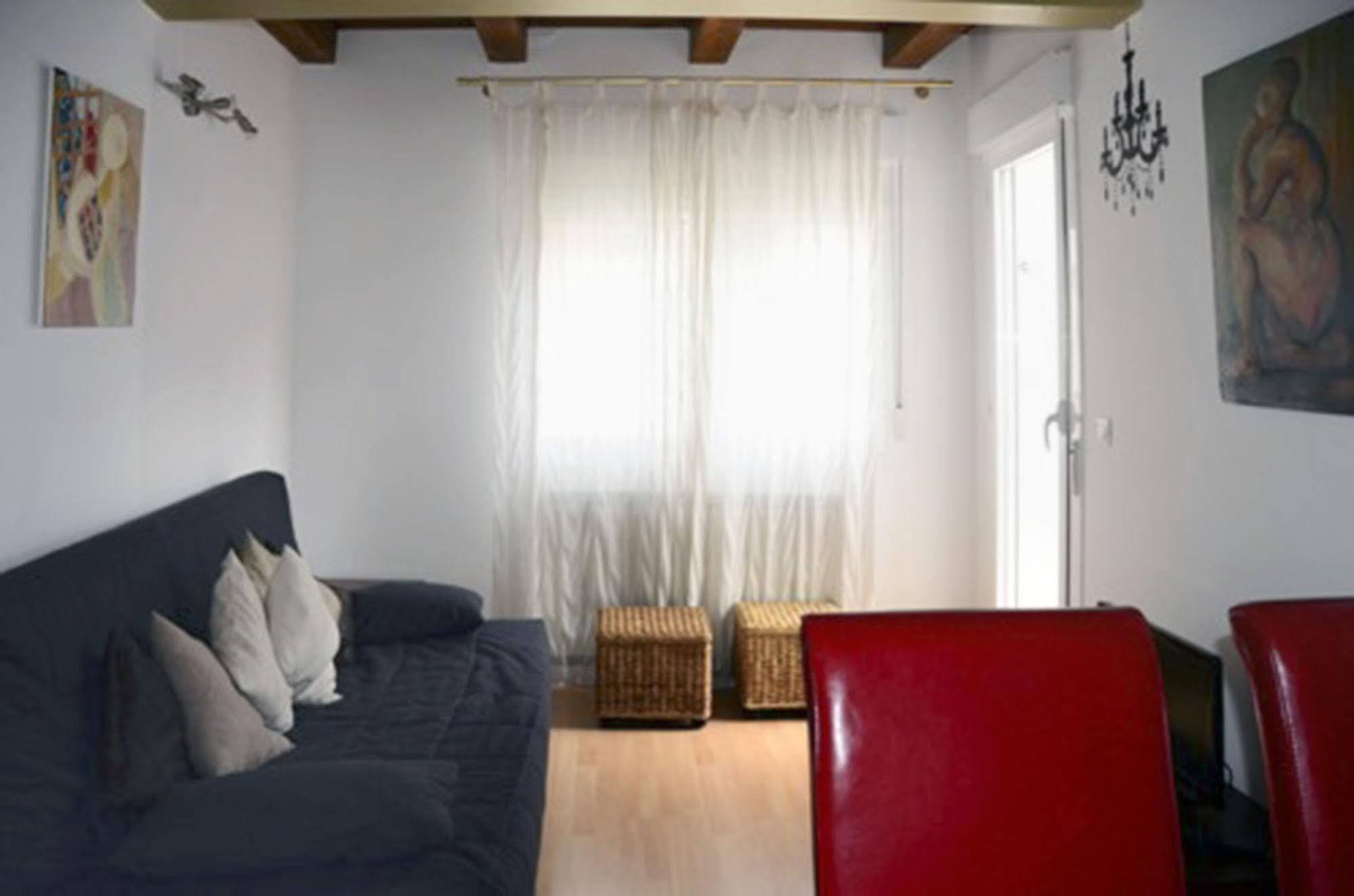 Apartamentos Auhabitat Zaragoza, edificio de apartamentos turísticos con facilidad de parking Exterior foto
